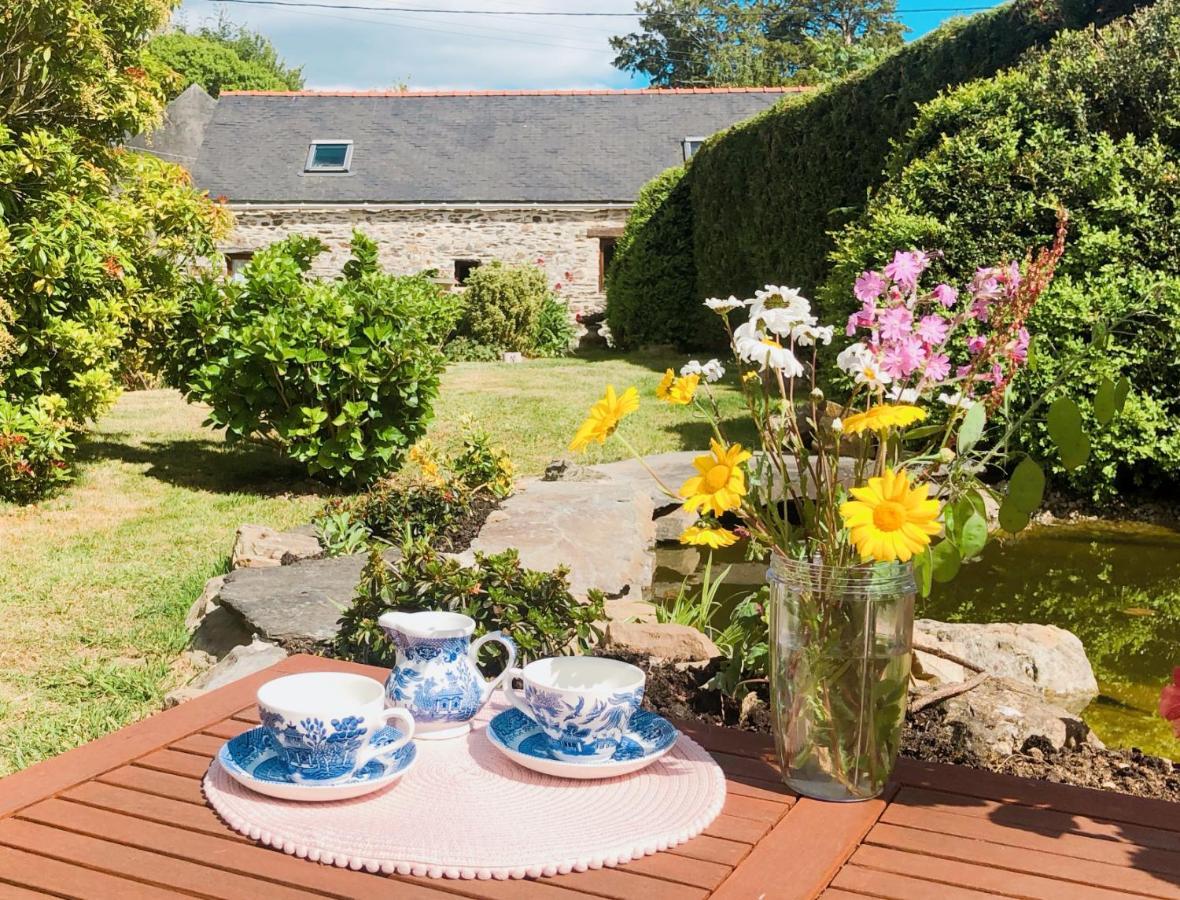 The Lotus. Romantic, Rural Hideaway Near Huelgoat Loqueffret 외부 사진
